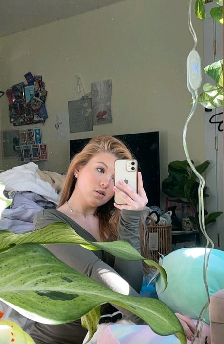 Lauren Suzaanne onlyfans pictures