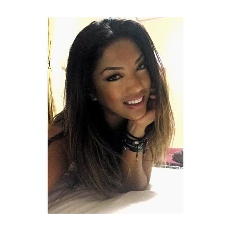 Janelle Ha onlyfans nude leak