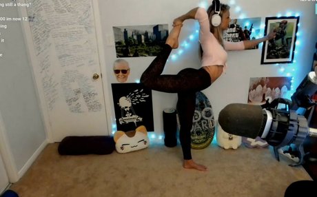 Legendarylea onlyfans leaks.