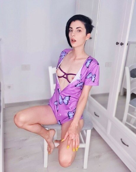 BellaSabini onlyfans boobs