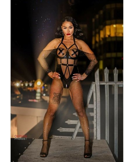 Reign Chaos onlyfans sexy