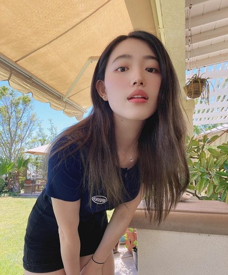 Yoojin Profile pic