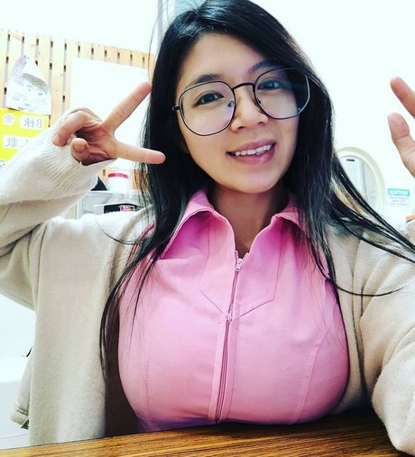 Lisa Lisasexyta onlyfans nude pictures