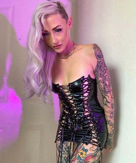 Shonda Laurelee Mackey onlyfans leaked.