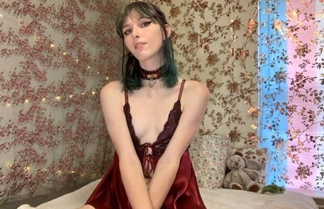 Starlite Anise strip onlyfans