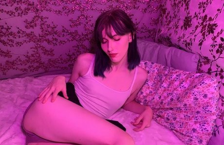 Starlite Anise nude porn onlyfans