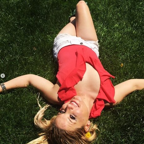 Charlotte Nastase naked on onlyfans