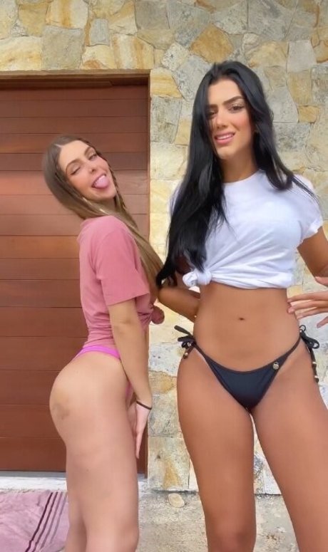 Victoria Medeiros onlyfans naked leak