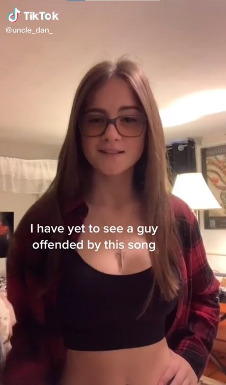 Nellie Rose naked onlyfans leak