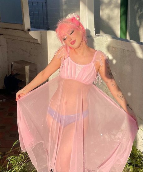 PeachPRC onlyfans naked pics