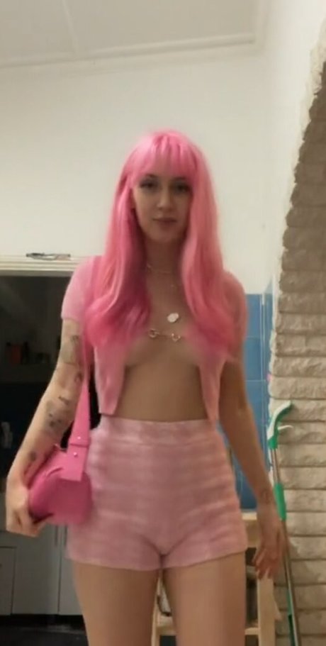 PeachPRC nudes only fans