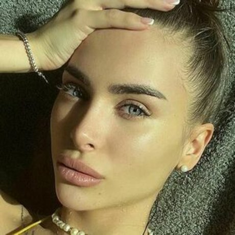 Tina Mayer onlyfans leaks xxx