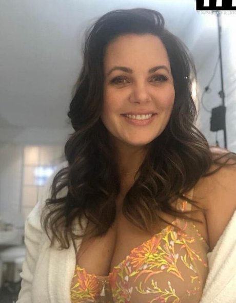 Paula Lambert nude only fans leaks