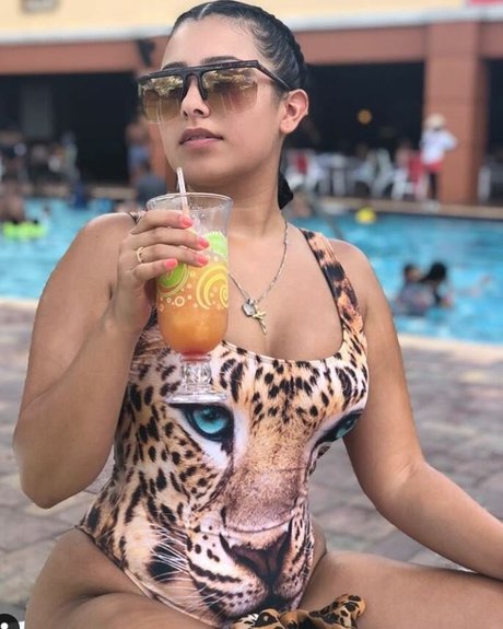 Victoriaines onlyfans content type