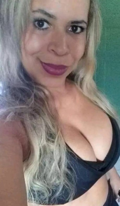 Elizbete Perera onlyfans leak new