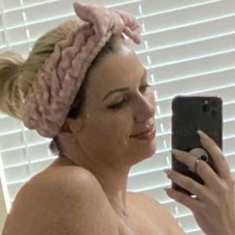 withstandtheweight onlyfans nude tits