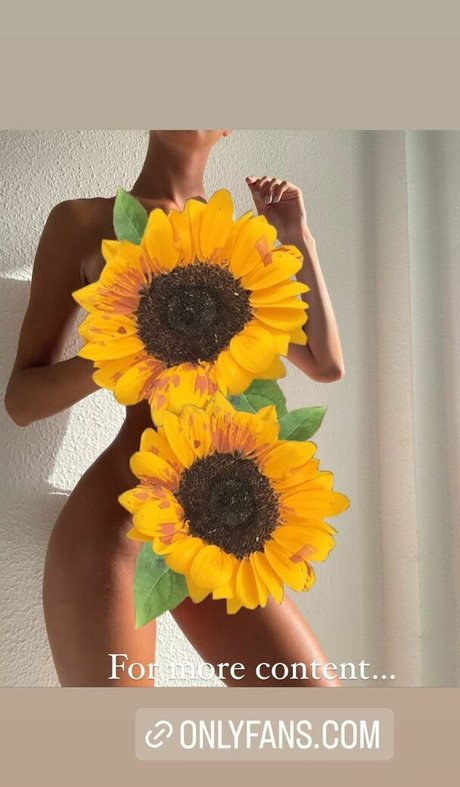 CaitlinJessie naked onlyfans