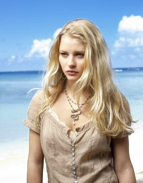 Emilie De Ravin onlyfans leak xxx