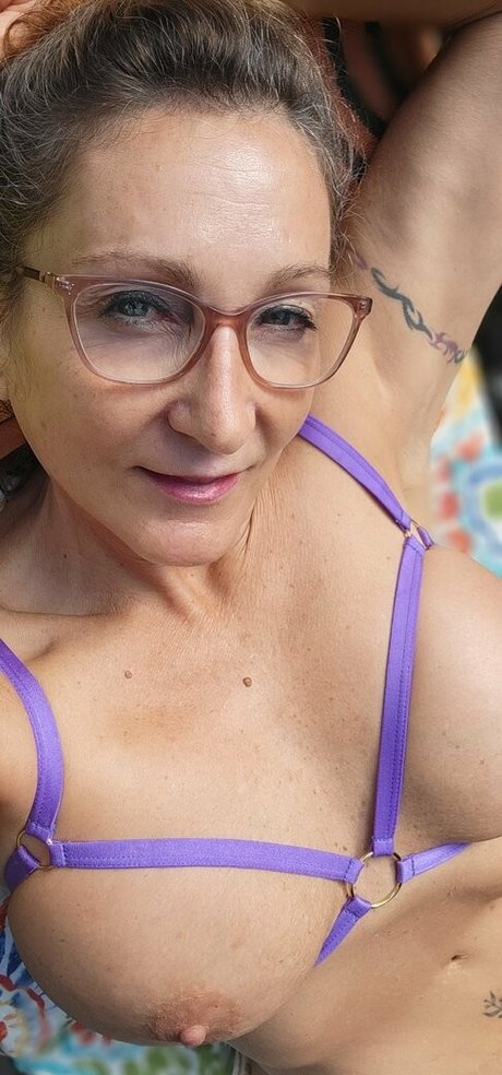 BikiniMilfMom55 onlyfans nudes