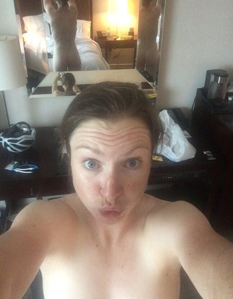 Lauren Kitchen leaks only fans