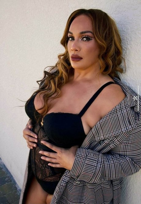 Nia Jax Lina Fanene onlyfans leake