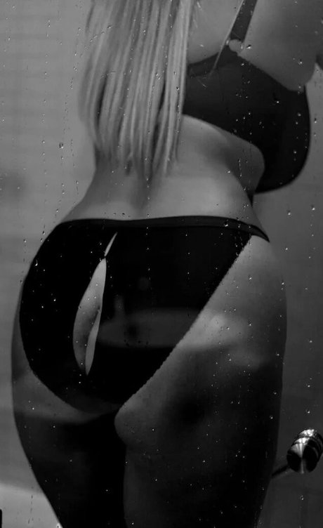 LadyGorbunova onlyfans pic