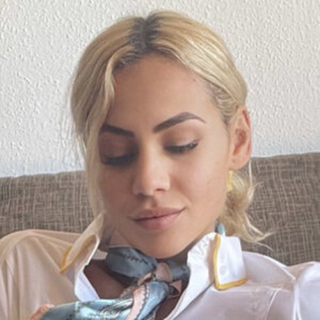 Stockingzzzqueen onlyfans striptease