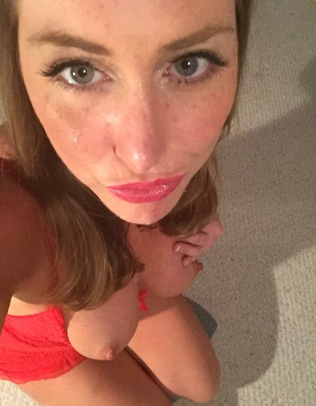 SweetHaleyGales naked on onlyfans