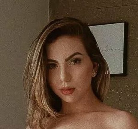 Victoria Araujo onlyfans pics