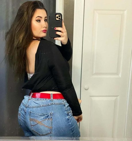 Sofia MacBeth onlyfans xx