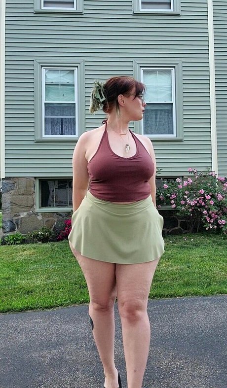 Shiny Says onlyfans leaked.