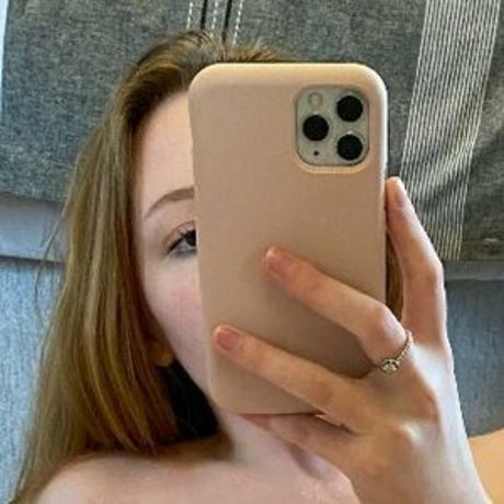 Xxlittlegeexx onlyfans model images