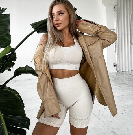 Anya Hryshchenko onlyfans mega