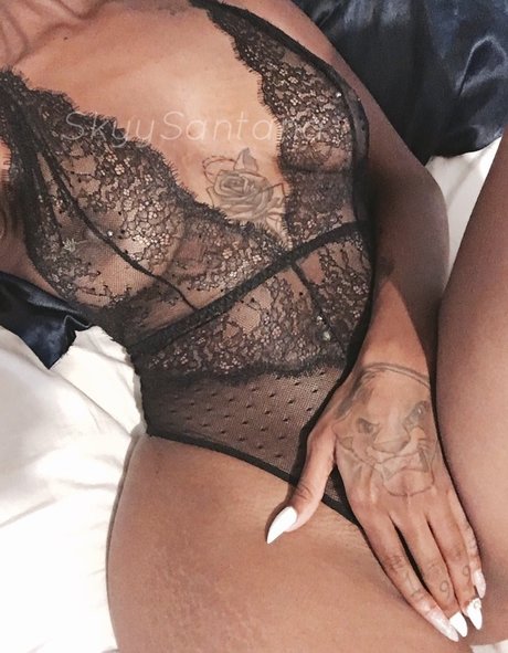 Santana Skyy onlyfans leajs