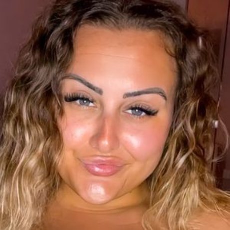 mollyjaynee only fans pictures