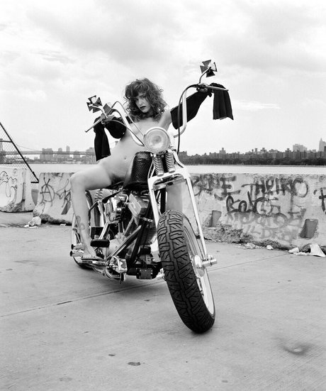 Paz De La Huerta onlyfans leak xxx