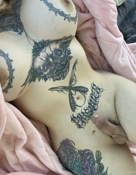 nadiabrat nude onlyfans