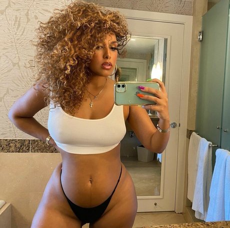 Aisha Thalia onlyfans leaked pictures