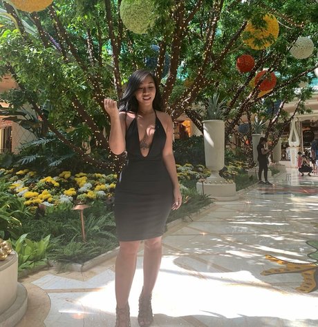 Nhi Tran onlyfans images