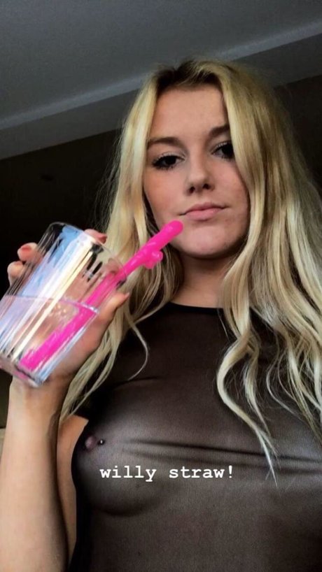 Rebecca Catherine Smith onlyfans nude pics