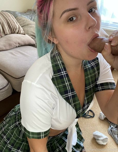 Josie Mcbob onlyfans free
