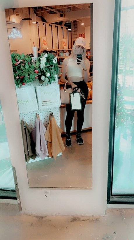 Vanessa9in onlyfans free porn