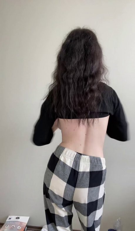 Olivia Evenstar onlyfans leaks naked