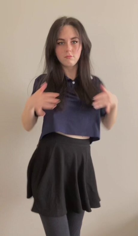 Olivia Evenstar onlyfans topless