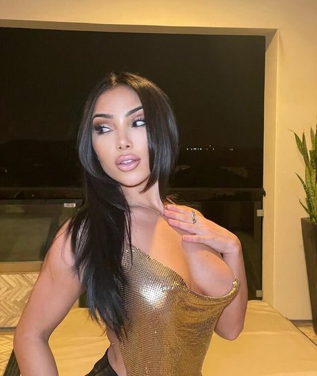 Raquel Symons leak only fans