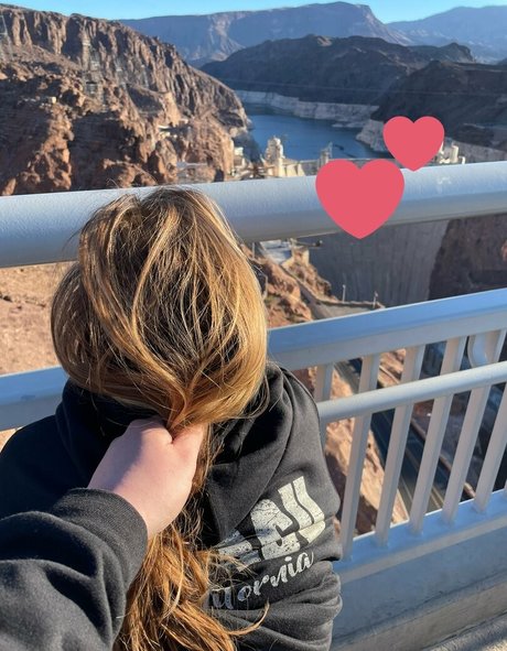 Nikkitightlines onlyfans public photos