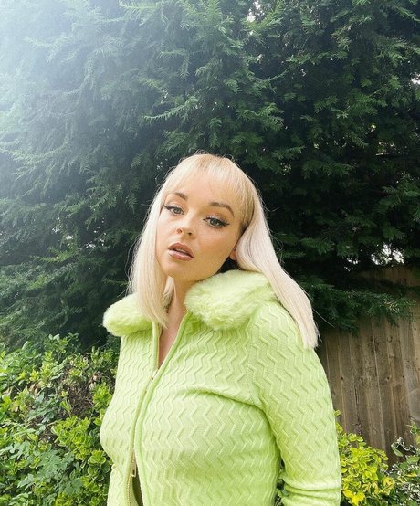 Emily Rose Perrin porn onlyfans