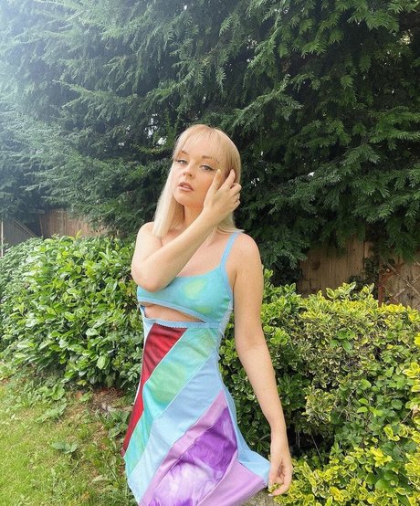 Emily Rose Perrin onlyfans strip