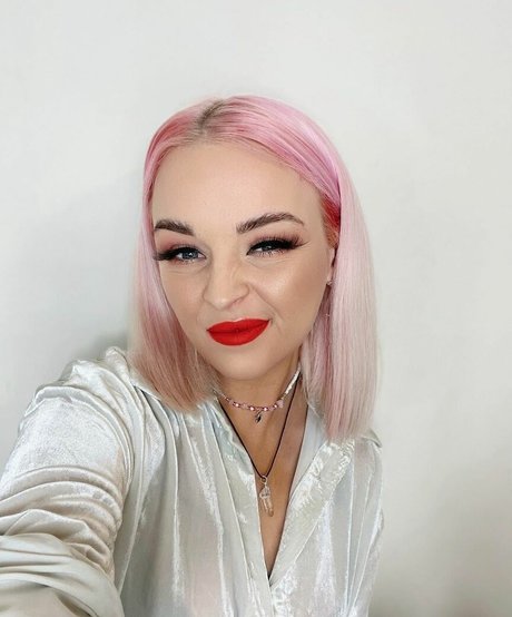 Emily Rose Perrin onlyfans leaked.