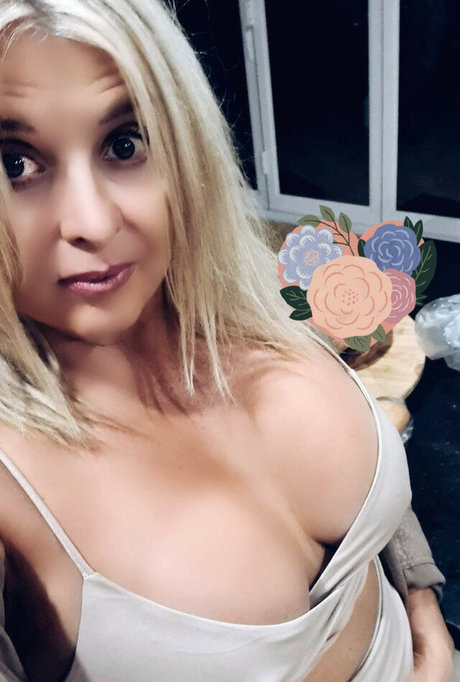 Helen Eleni onlyfans leaks naked